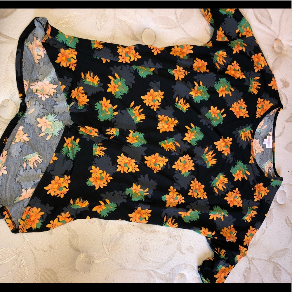 Lularoe small Irma